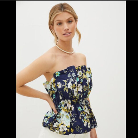 Anthropologie Tops - 🎉HP🎉 Anthropologie strapless top